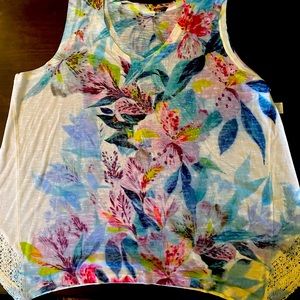 2 NEW WOMENS PLUS TANKS